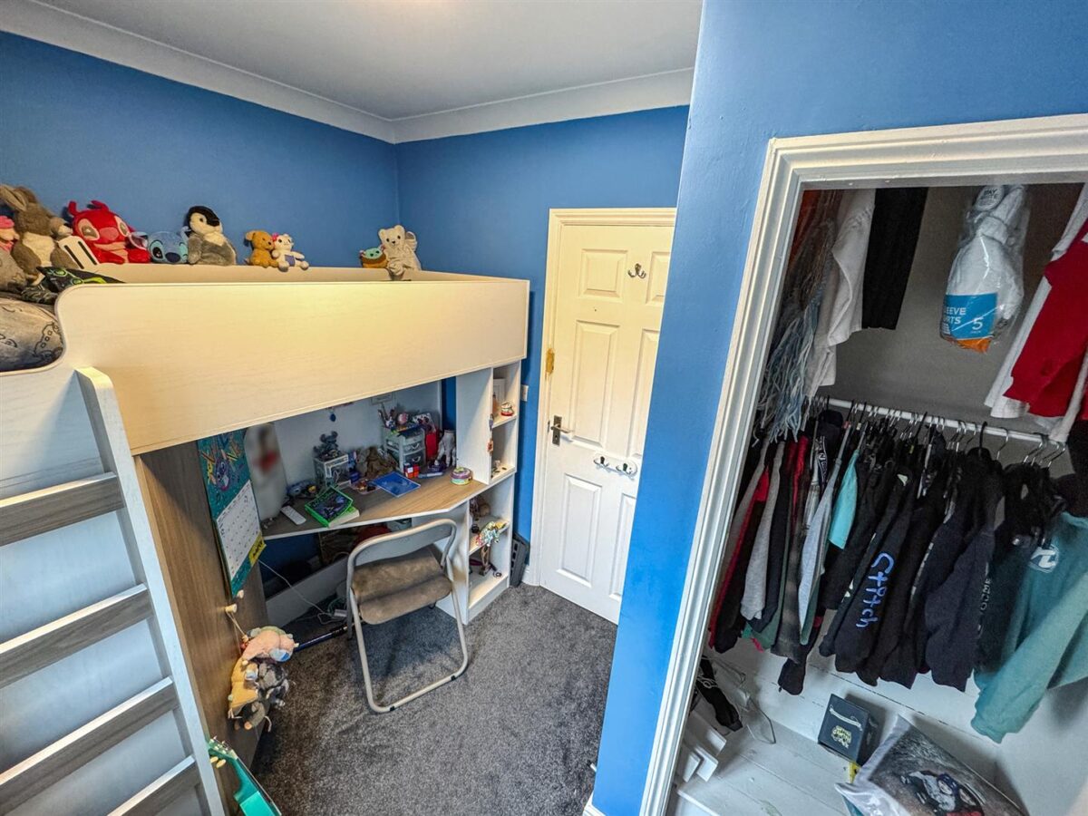 Chelveston Drive, Corby