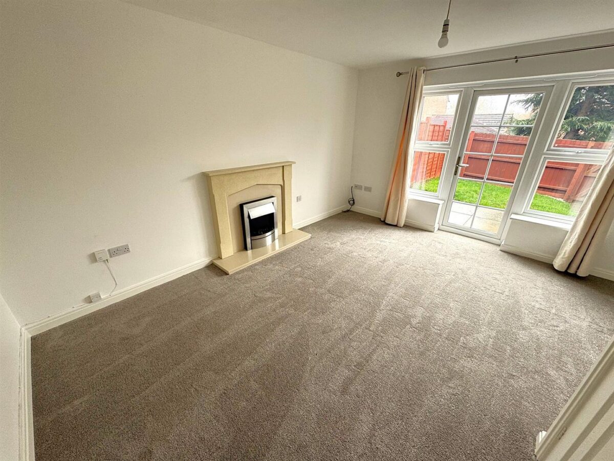 Flatford Close, Corby