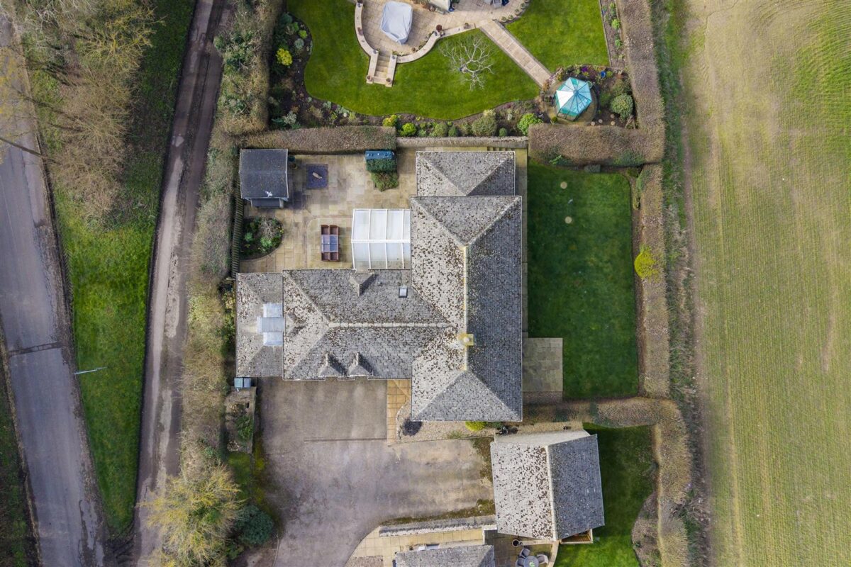 Deenethorpe, Deenethorpe