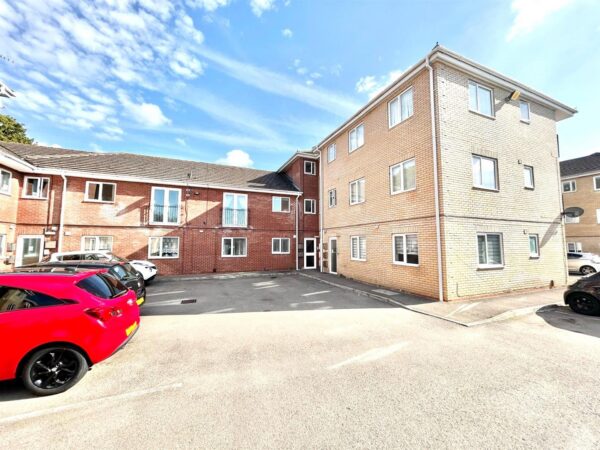 Langdale Grove, Corby