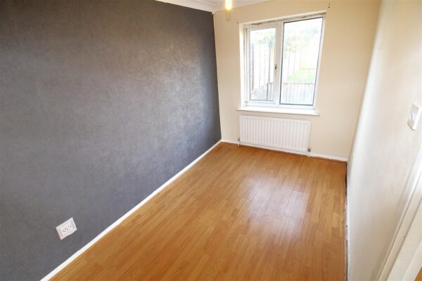 Chestnut Avenue, Corby