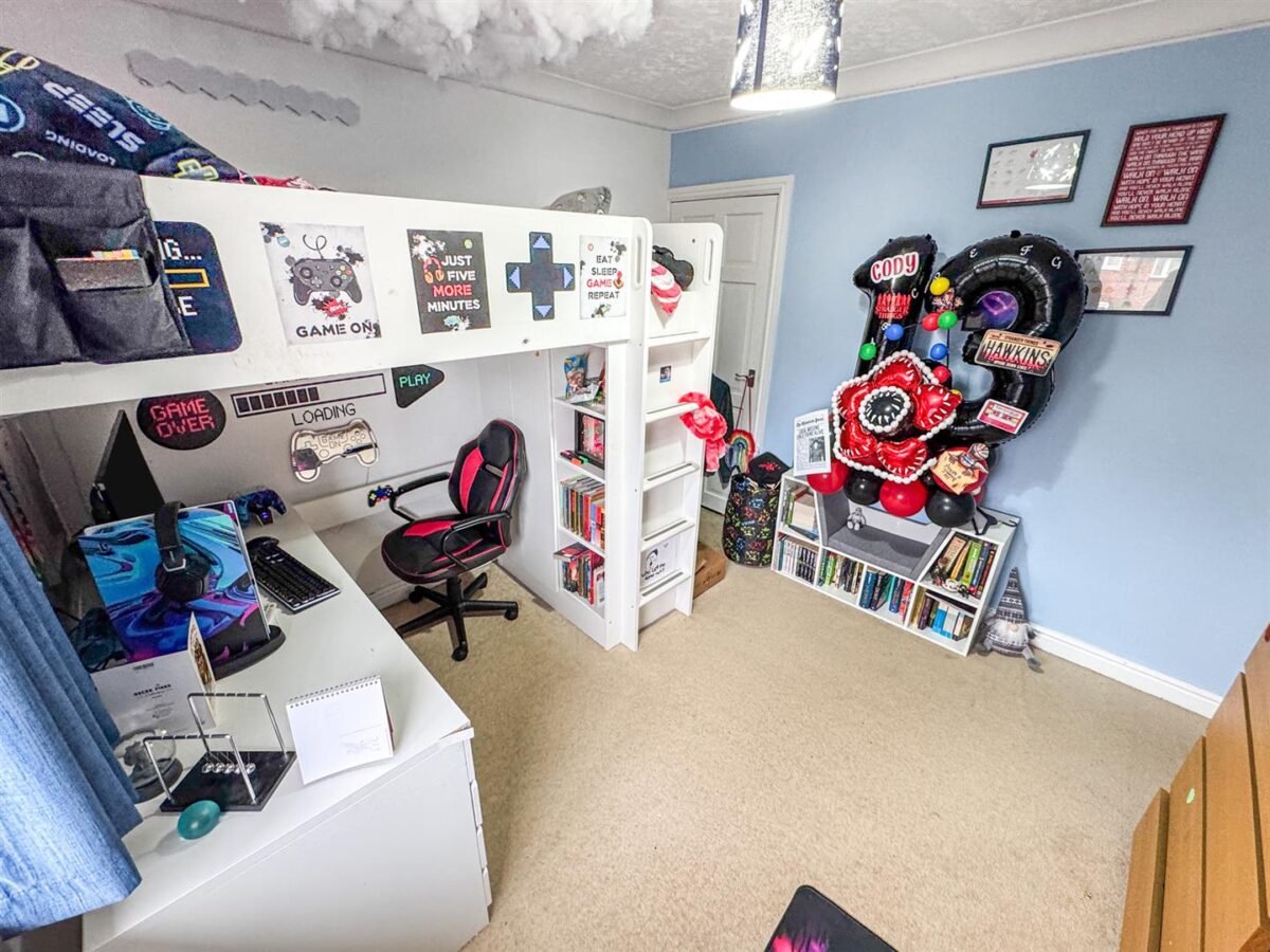 Chelveston Drive, Corby