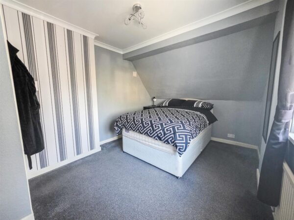 Tanfields Grove, Corby