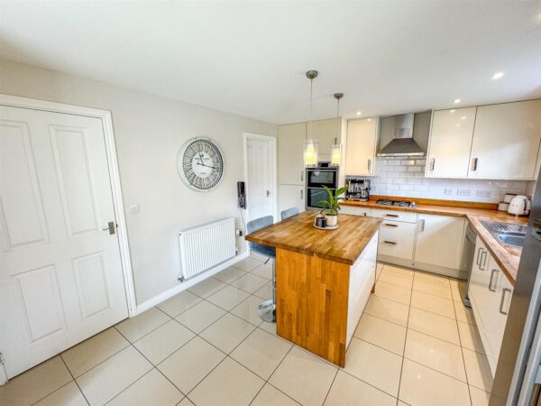 Clarendon Close, Corby