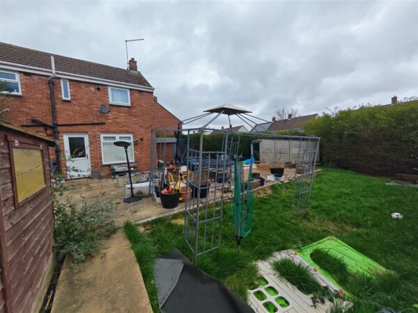 Cransley Gardens, Corby