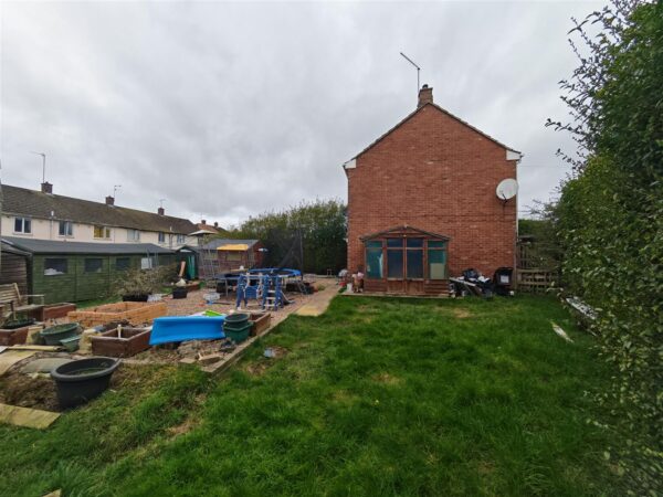 Cransley Gardens, Corby