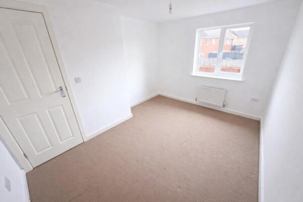 Nuthatch Close, Corby