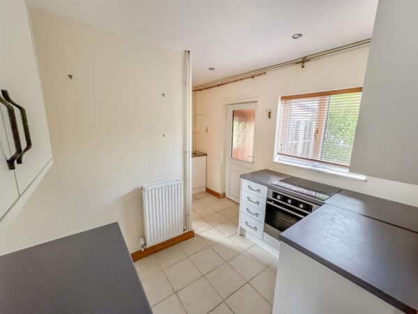 Franklin Fields, Corby