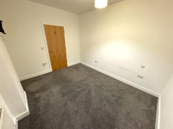 Studfall Avenue, Corby