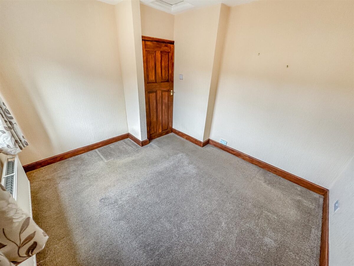 Franklin Fields, Corby