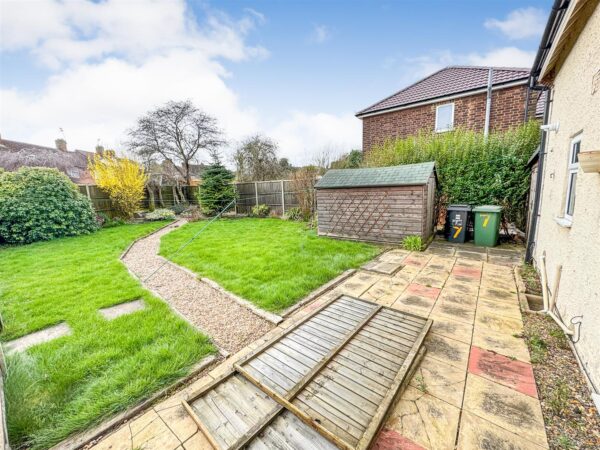 Franklin Fields, Corby