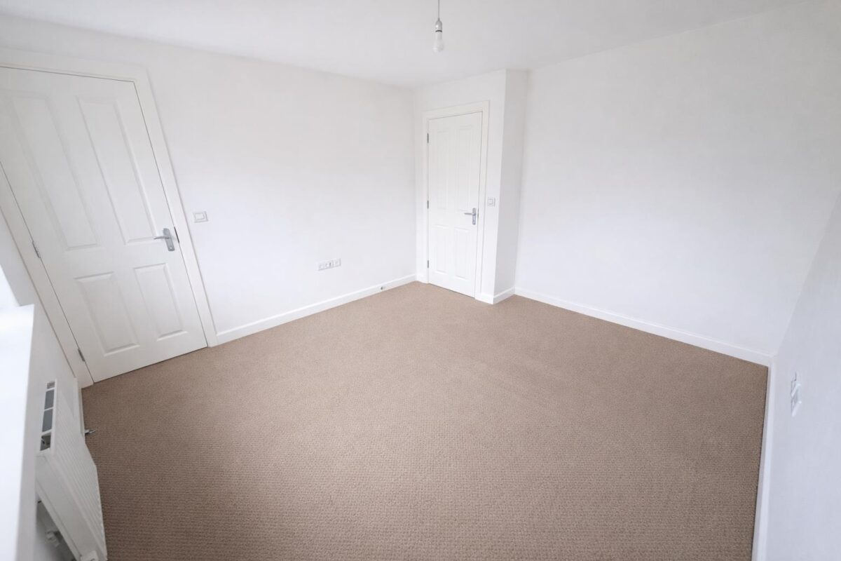 Nuthatch Close, Corby