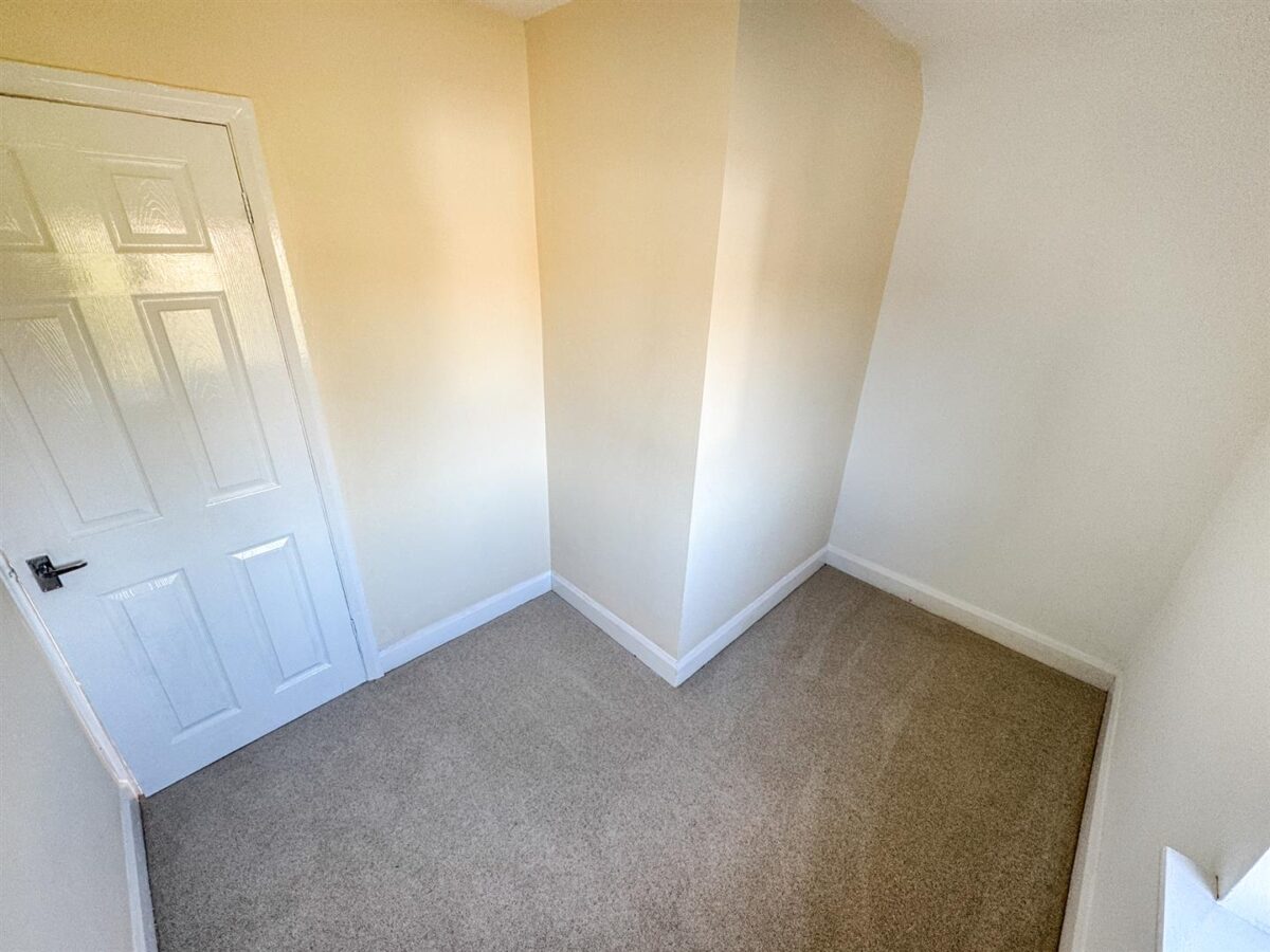 Parsons Grove, Corby