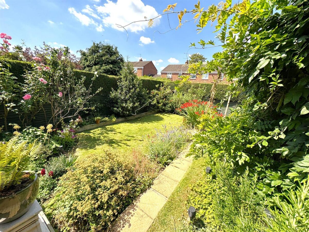 Norfolk Close, Corby