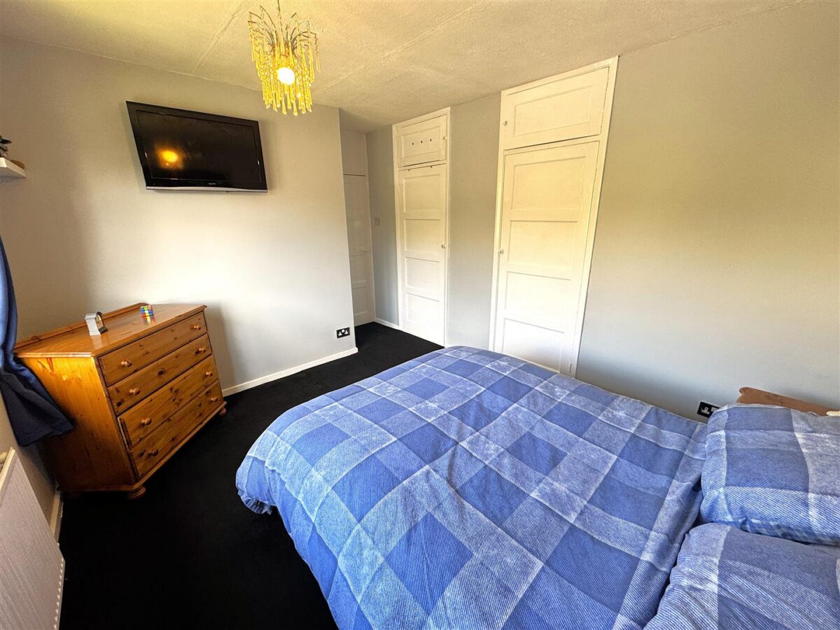 Studfall Avenue, Corby