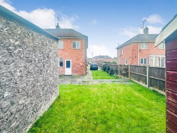 Highfield Grove, Corby