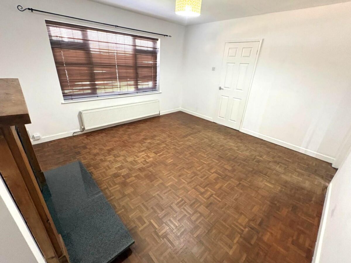 Studfall Avenue, Corby