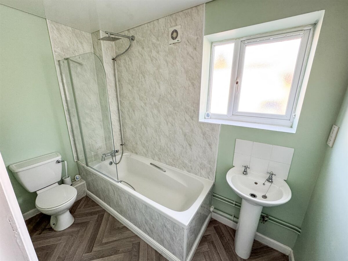 Langdale Grove, Corby