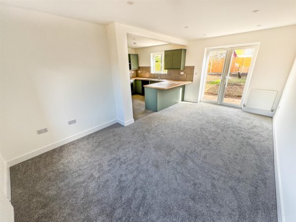 Franklin Fields, Corby