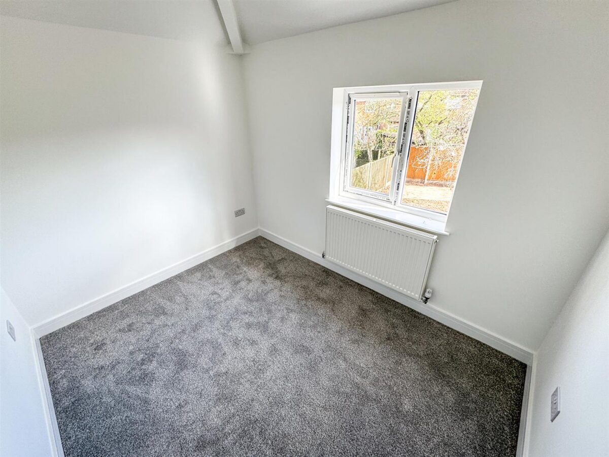 Franklin Fields, Corby