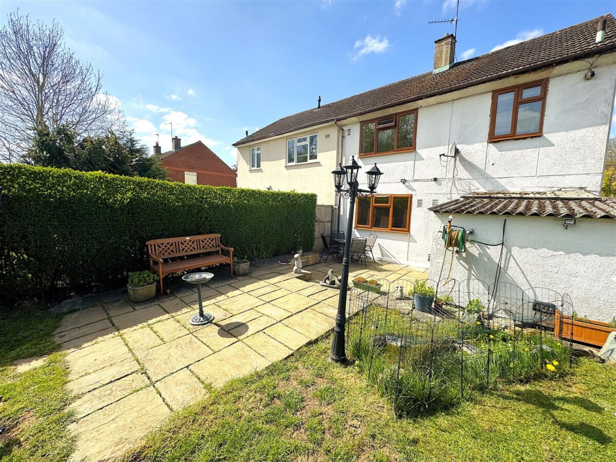 Studfall Avenue, Corby