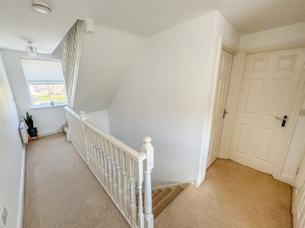 Fieldfare Close, Corby