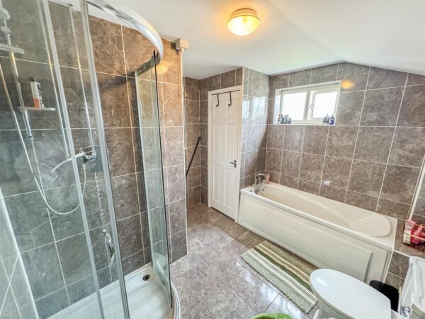 Browning Walk, Corby