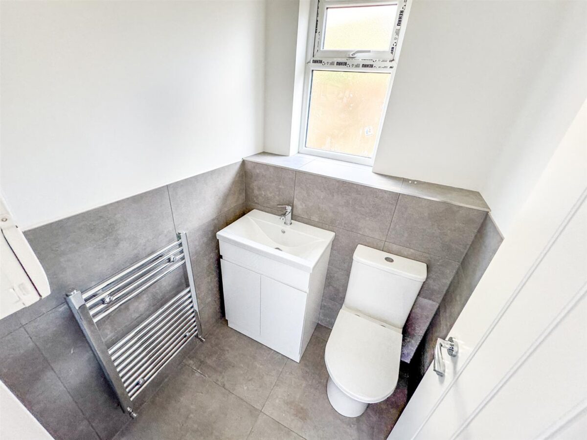 Franklin Fields, Corby