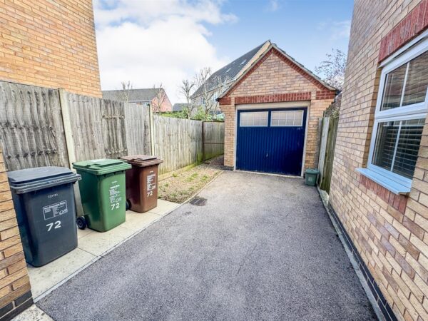 Fieldfare Close, Corby