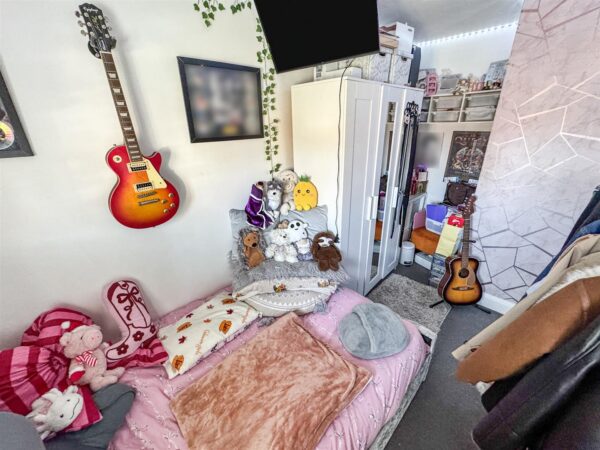 Fineshade Grove, Corby