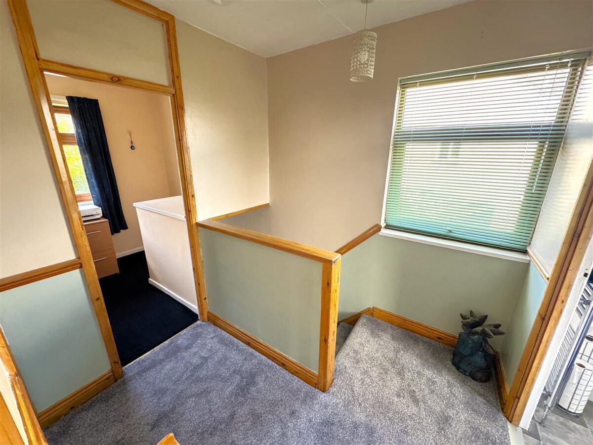 Studfall Avenue, Corby