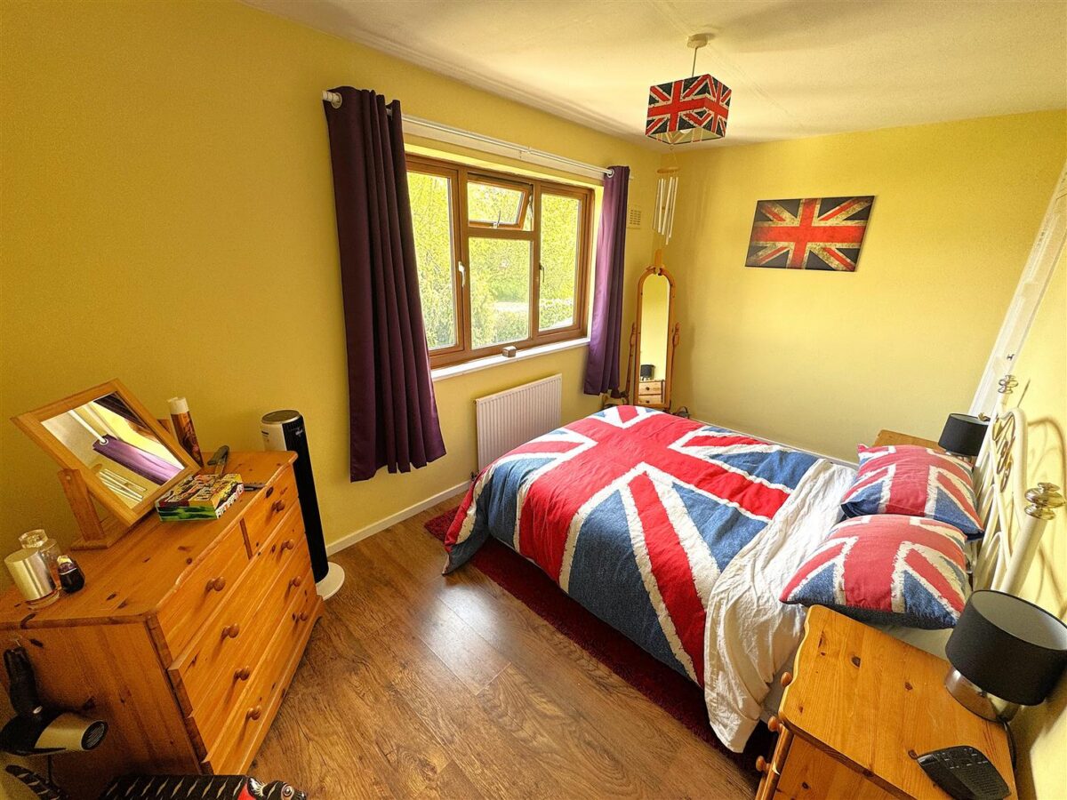 Studfall Avenue, Corby