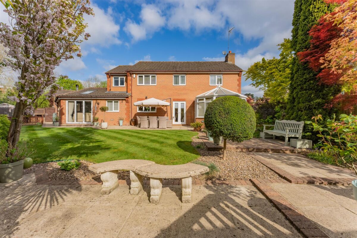 Beech Close, Desborough, Kettering