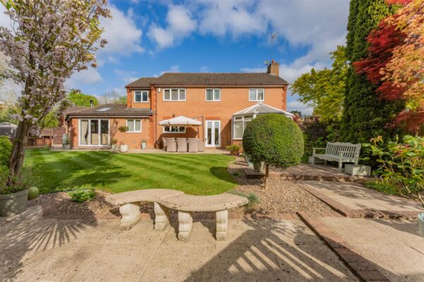 Beech Close, Desborough, Kettering