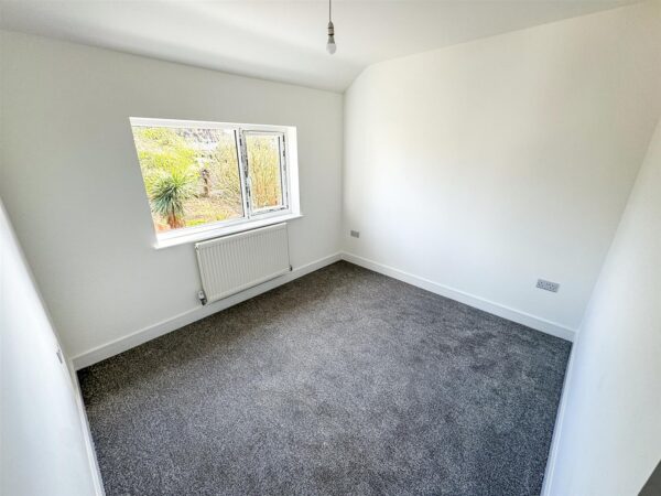 Franklin Fields, Corby