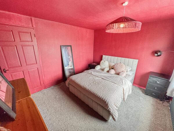 Browning Walk, Corby