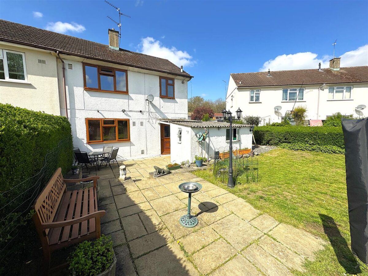 Studfall Avenue, Corby