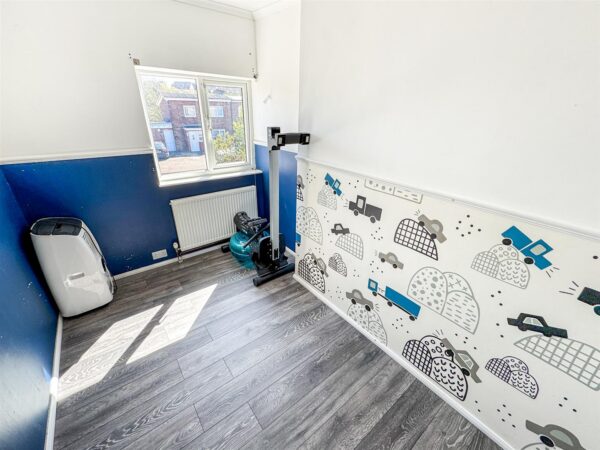 Croyde Avenue, Corby