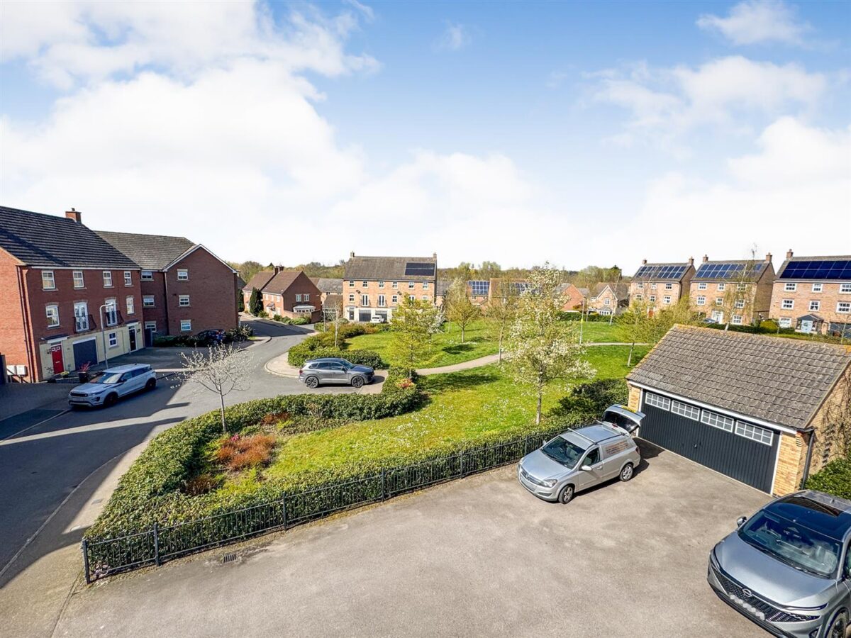 Fieldfare Close, Corby