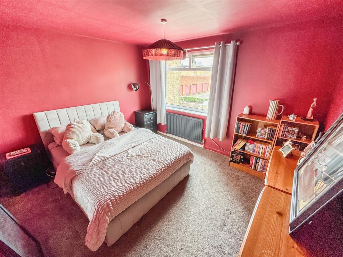 Browning Walk, Corby