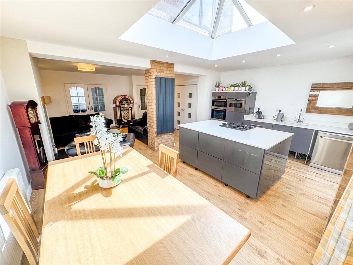 Richmond Road, Corby