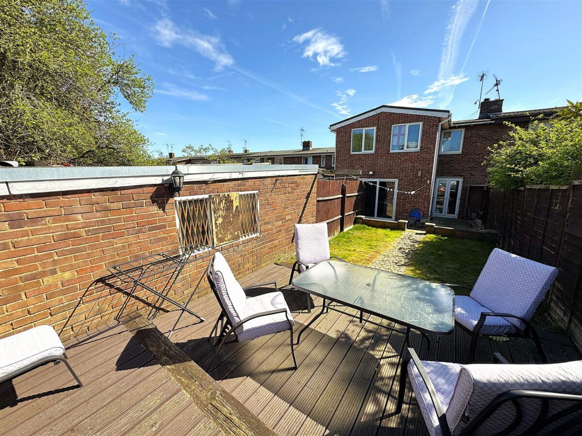 Croyde Avenue, Corby