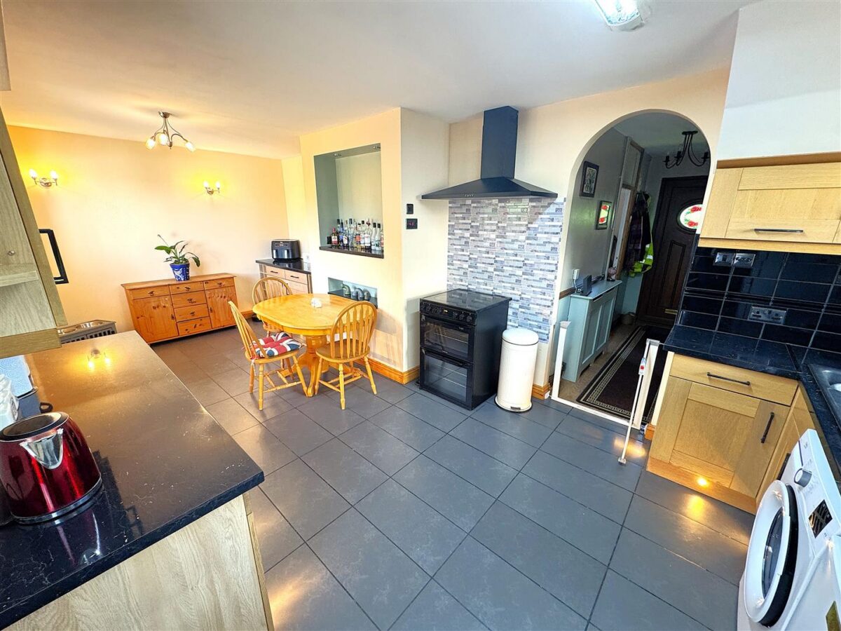 Studfall Avenue, Corby