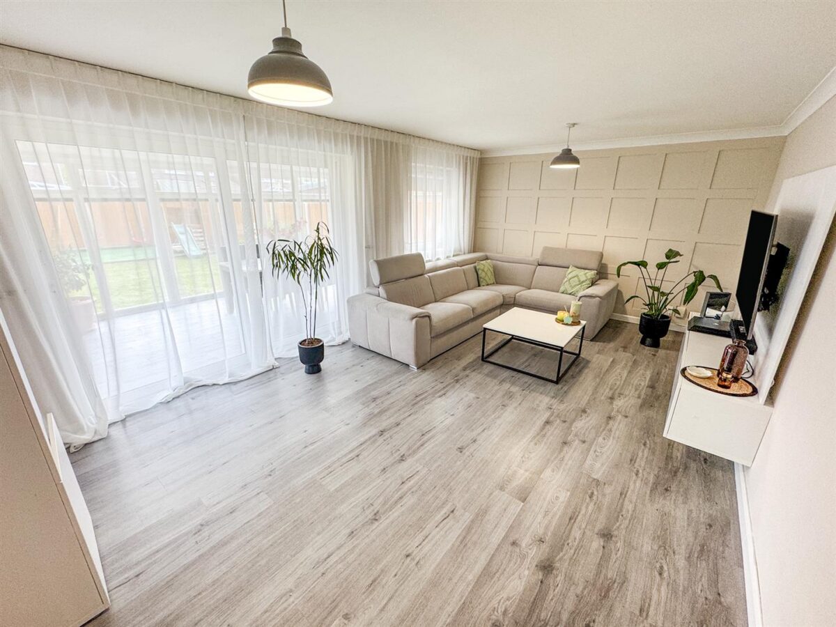 25, Tower Hill Road, Corby, North Northamptonshire