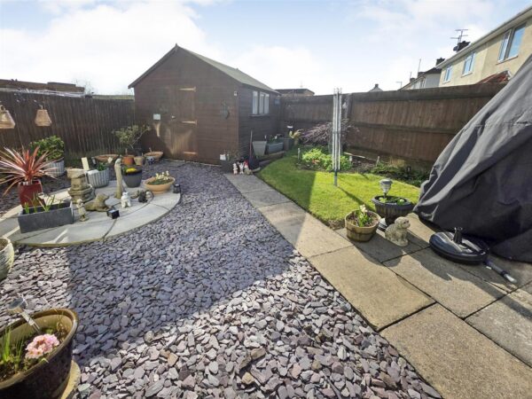 Shakespeare Way, Corby