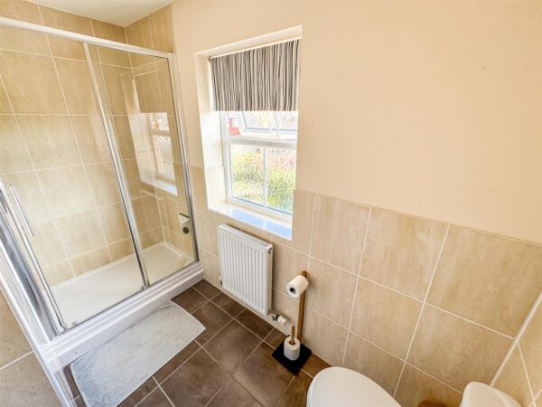 Fieldfare Close, Corby