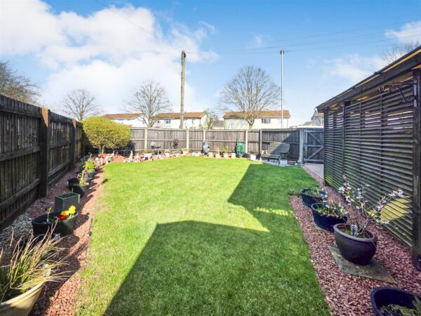 Shakespeare Way, Corby