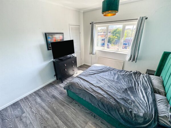 Croyde Avenue, Corby