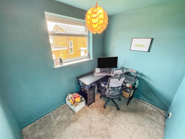 Browning Walk, Corby