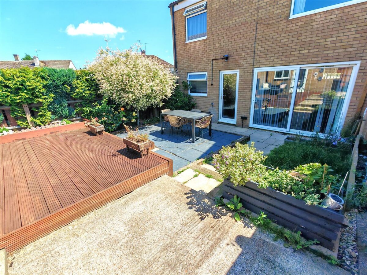 Browning Walk, Corby